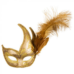 Zlatá škraboška s peřím