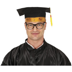 Klobouk absolvent se žlutým střapcem