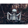 Dekorace vylézající kostra 20 cm