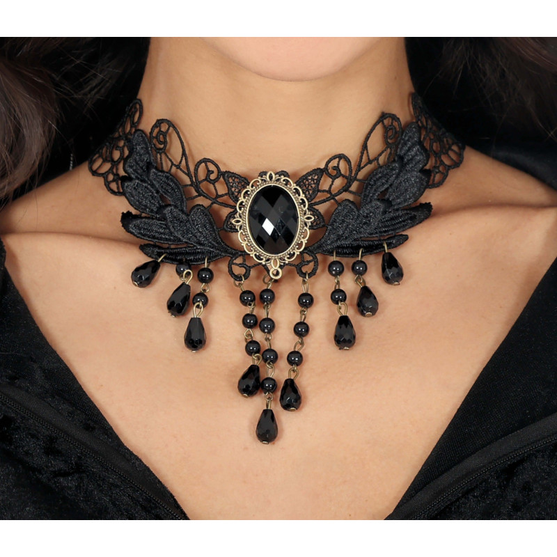 Čierny vyšívaný golier s korálkami