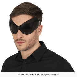 Široké čierne okuliare s futuristickým vzhľadom