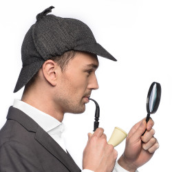 Souprava detektivní s kostičkovanou čepicí